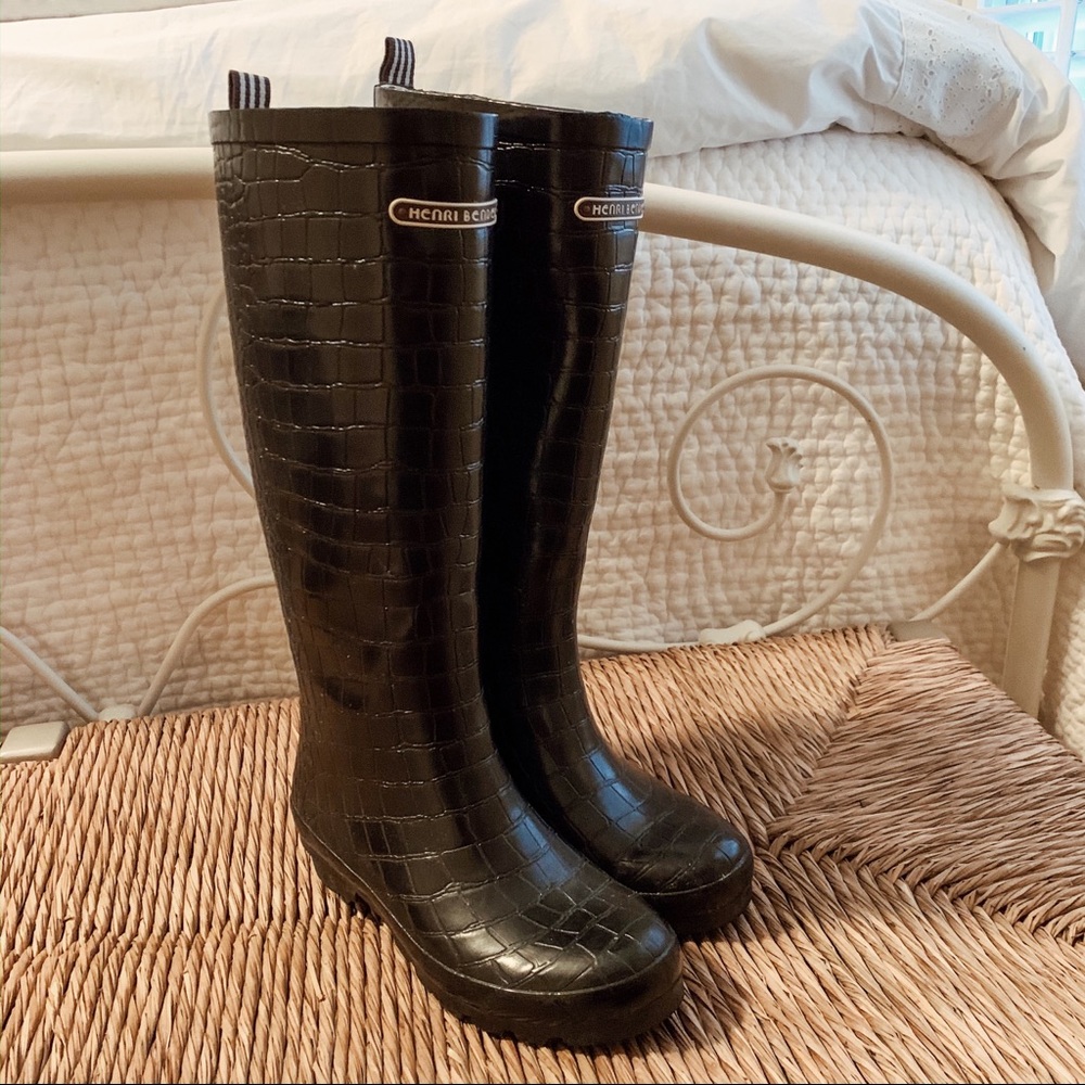 Henri Bendel Croc Pattern Rainboots